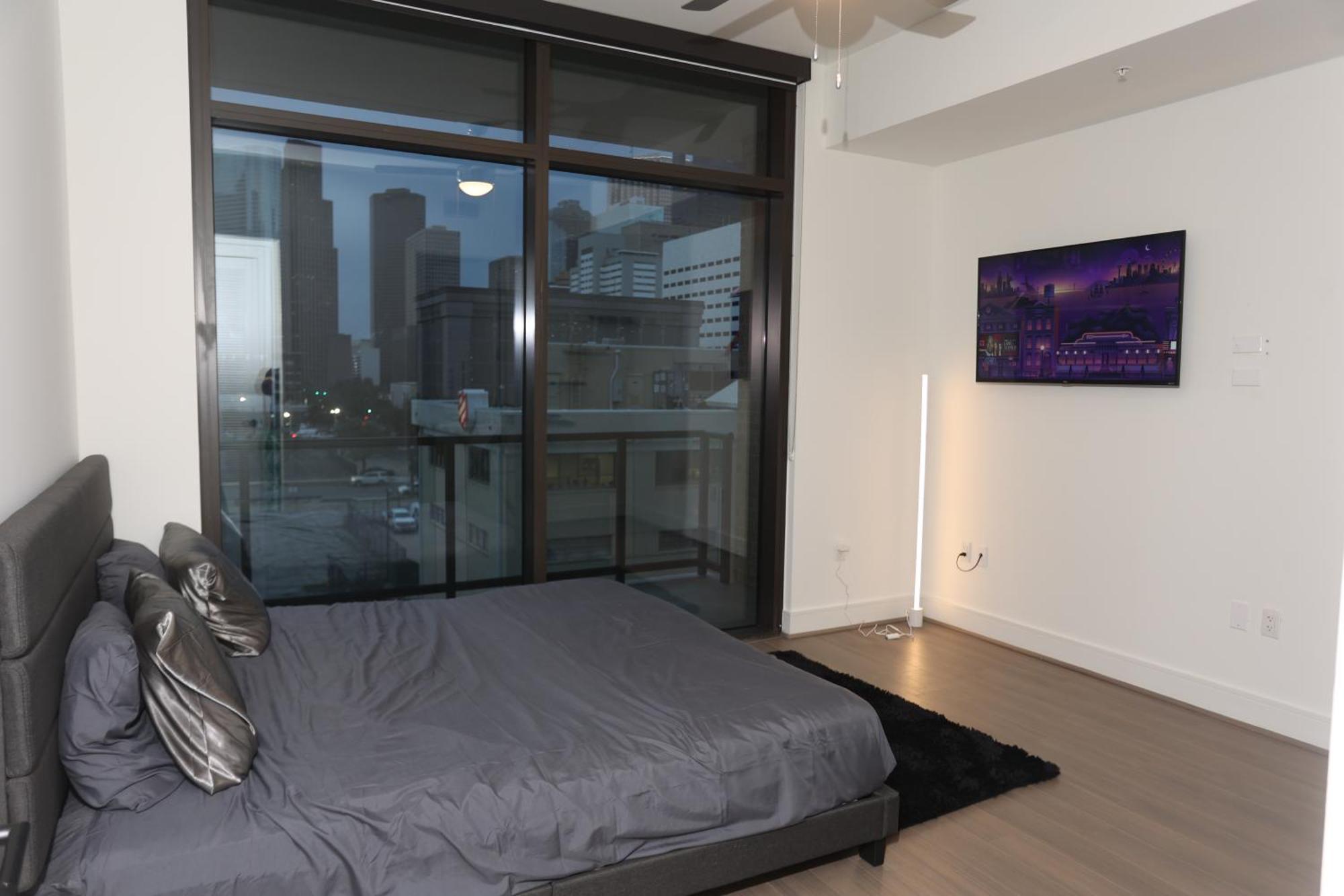 Houston'S Downtown Oasis Exterior photo