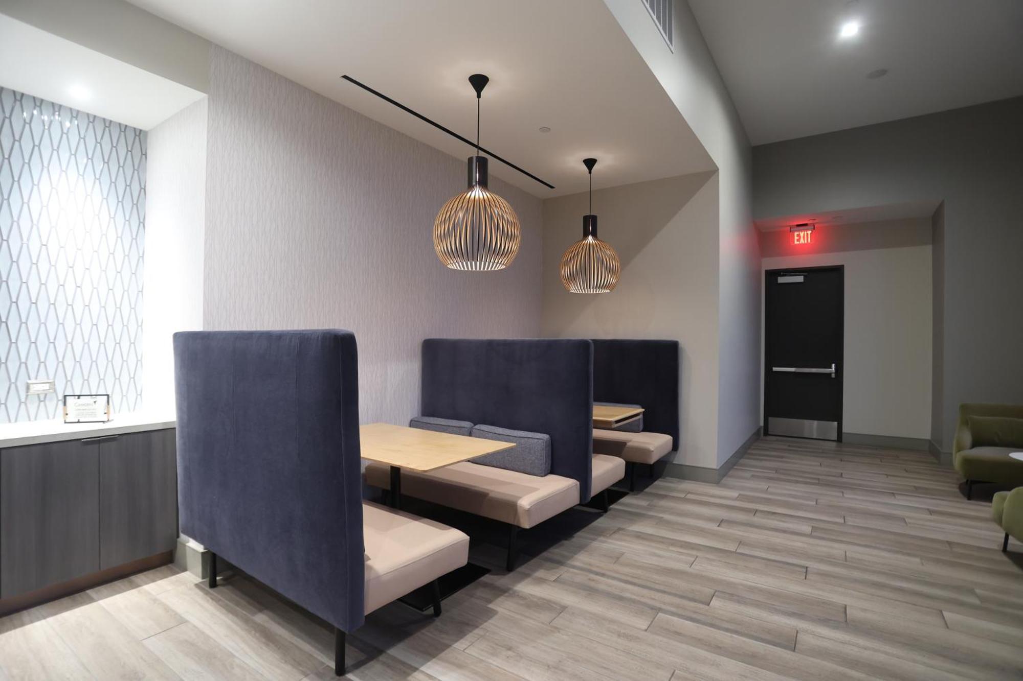 Houston'S Downtown Oasis Exterior photo